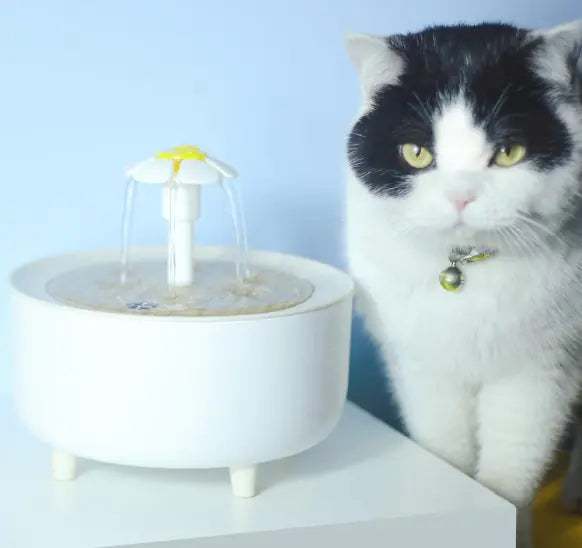 Nik & Nakks White Pets Water Fountain Pets Water Fountain