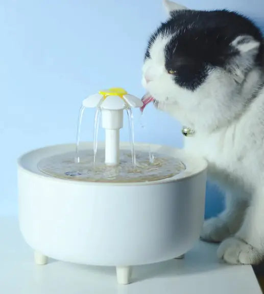 Nik & Nakks White Pets Water Fountain Pets Water Fountain