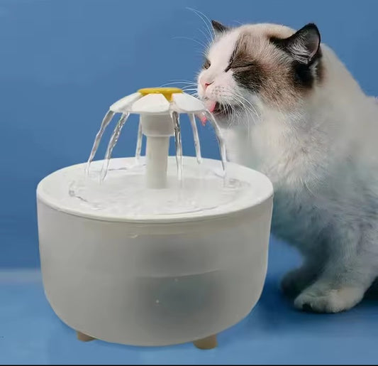 Nik & Nakks White Pets Water Fountain Pets Water Fountain